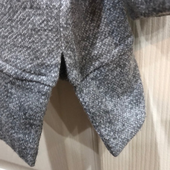 Avenue gray southwestern tassel top size 14/16 - Picture 3 of 6